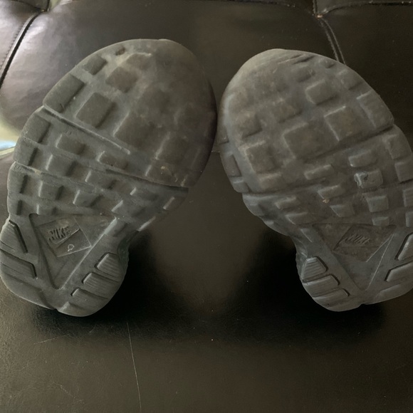 Nike Huarache - Picture 3 of 4